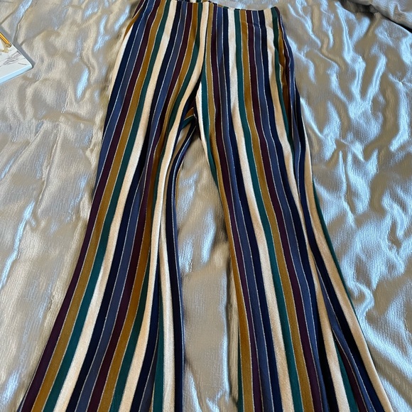 Groovy ✌🏾Forever21 Palazzo Pant.. - Picture 5 of 5